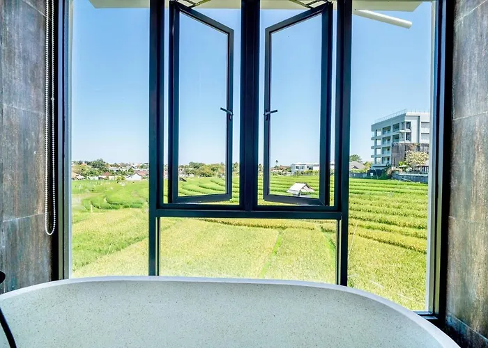 Iwina - 2br Private Pool & Rice Field View